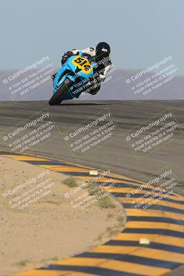 media/Oct-08-2023-CVMA (Sun) [[dbfe88ae3c]]/Race 3 Amateur Supersport Middleweight/